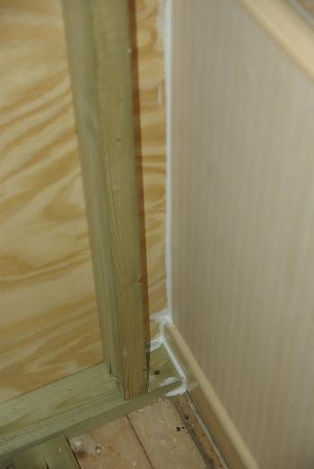 The partitioning is even sealed to the walls, floor and ceiling