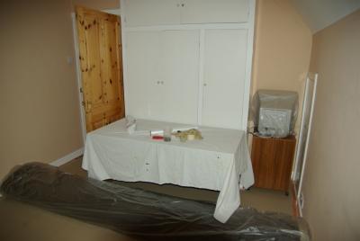 The carpet was glued to the underlay which was stapled to the floor